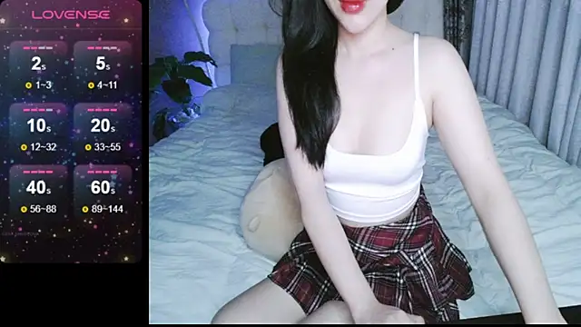  Viviann  online show from December 9, 4:05 pm