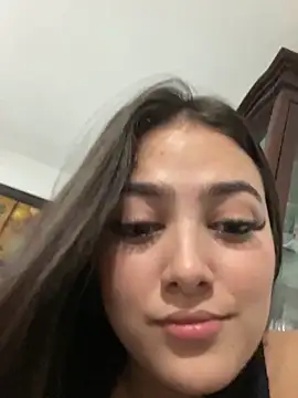 Snapshot of lili_turner chatting on January 1, 2:41 am lili turner online show from January 1, 2:41 am