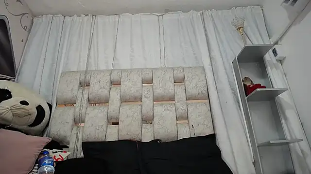 KEYRA-MILLER- online show from March 21, 1:43 am