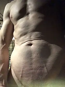 Snapshot of Josele1981 chatting on April 22, 9:33 am Josele1981 online show from April 22, 9:33 am