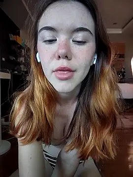 Snapshot of Teya_New chatting on March 5, 7:15 am Teya New online show from March 5, 7:15 am