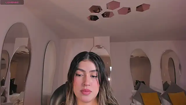 Snapshot of PaulinaSantos_ chatting on September 12, 7:14 pm PaulinaSantos online show from September 12, 7:14 pm