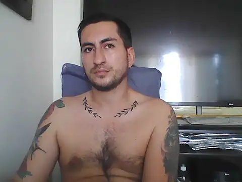 Snapshot of JasonGray96 chatting on June 17, 5:25 pm JasonGray96 online show from June 17, 5:25 pm