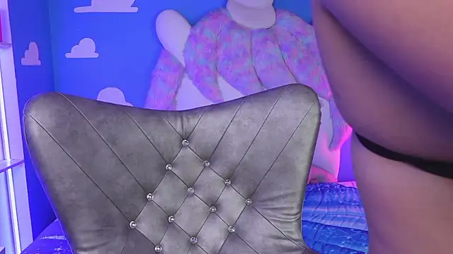 Snapshot of miss_keisi chatting on February 20, 6:08 pm miss keisi online show from February 20, 6:08 pm