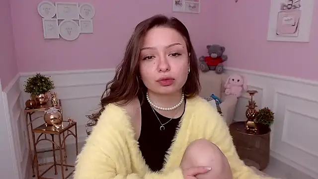 LucySkilar online show from March 3, 5:46 am