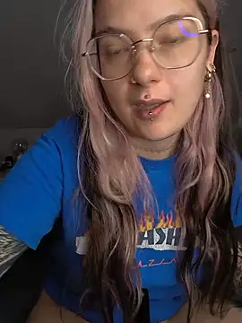 Snapshot of mamiedonuts chatting on July 8, 6:07 am mamiedonuts online show from July 8, 6:07 am