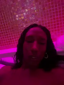 Snapshot of tamarabigass1 chatting on March 20, 9:59 am tamarabigass1 online show from March 20, 9:59 am