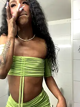 Snapshot of tamarabigass1 chatting on October 18, 1:08 am tamarabigass1 online show from October 18, 1:08 am