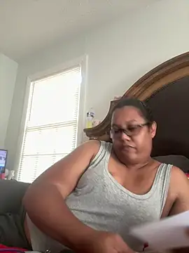 Snapshot of ebonyred chatting on June 10, 7:02 pm ebonyred online show from June 10, 7:02 pm