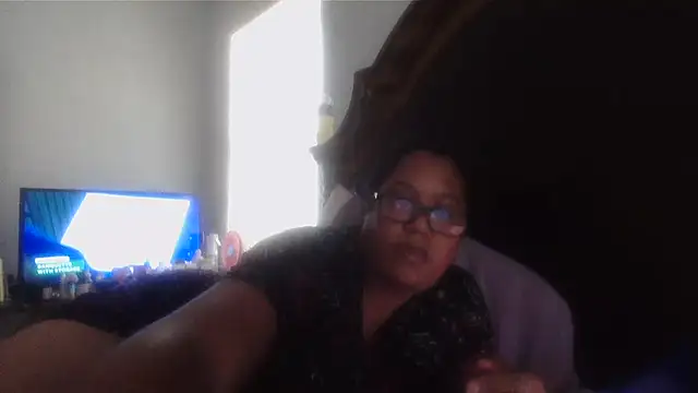 Snapshot of ebonyred chatting on July 18, 3:16 pm ebonyred online show from July 18, 3:16 pm