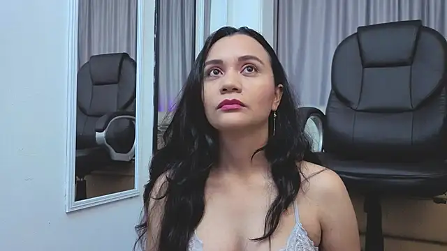 Snapshot of mariiana_murillo01 chatting on June 21, 3:42 am mariiana murillo01 online show from June 21, 3:42 am