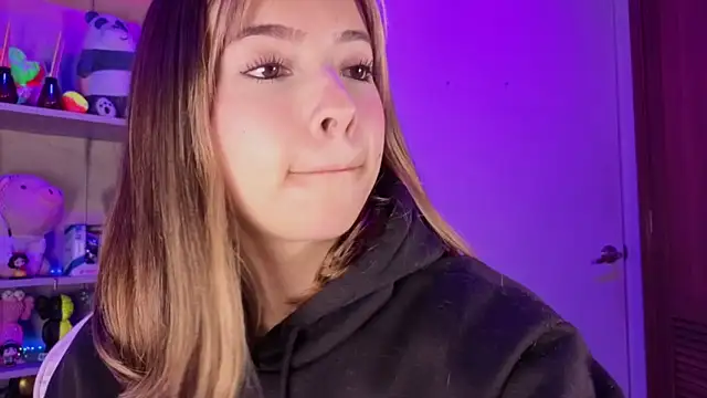 EmilyMiller  online show from February 24, 2:37 pm