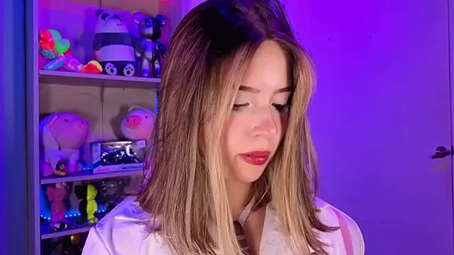 Snapshot of EmilyMiller_ chatting on April 27, 3:21 pm EmilyMiller online show from April 27, 3:21 pm