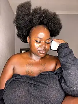 Snapshot of Honeycoco0211 chatting on January 18, 10:52 am Honeycoco0211 online show from January 18, 10:52 am