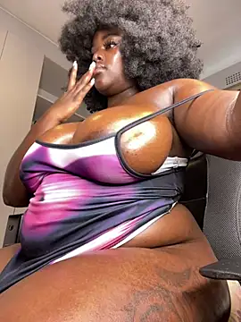 Snapshot of Honeycoco0211 chatting on February 26, 6:34 am Honeycoco0211 online show from February 26, 6:34 am