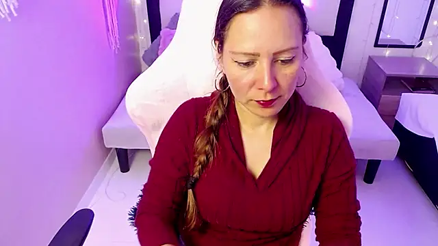 Snapshot of camila_delarosa chatting on May 11, 5:21 pm camila delarosa online show from May 11, 5:21 pm