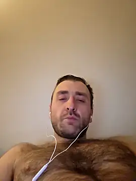 Snapshot of TIGERRR86 chatting on February 6, 11:41 pm TIGERRR86 online show from February 6, 11:41 pm