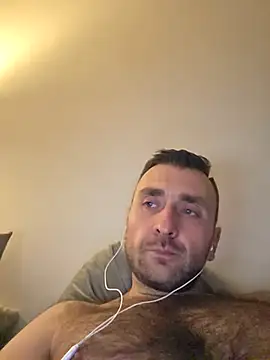 Snapshot of TIGERRR86 chatting on March 12, 12:50 am TIGERRR86 online show from March 12, 12:50 am