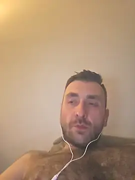 Snapshot of TIGERRR86 chatting on March 19, 8:35 pm TIGERRR86 online show from March 19, 8:35 pm