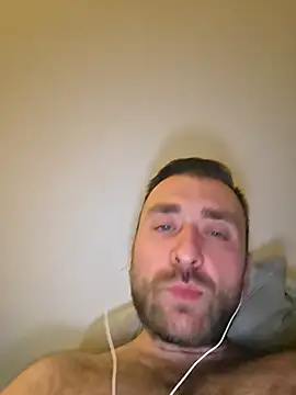 Snapshot of TIGERRR86 chatting on April 2, 8:06 pm TIGERRR86 online show from April 2, 8:06 pm