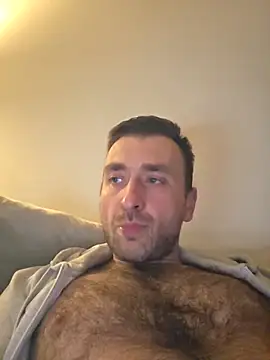 Snapshot of TIGERRR86 chatting on April 18, 11:49 pm TIGERRR86 online show from April 18, 11:49 pm