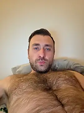 Snapshot of TIGERRR86 chatting on April 26, 8:39 pm TIGERRR86 online show from April 26, 8:39 pm