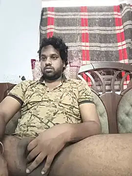 Snapshot of Dinesh2151@xh chatting on August 4, 4:37 am Dinesh2151xh online show from August 4, 4:37 am