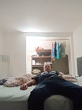 jefffitz73 online show from February 1, 9:19 am