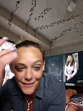 Snapshot of Dixiefaye_Pika chatting on May 1, 5:39 pm Dixiefaye Pika online show from May 1, 5:39 pm