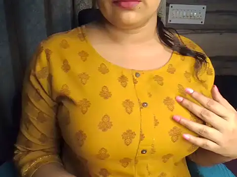 Snapshot of Trezza chatting on November 1, 1:40 am Trezza online show from November 1, 1:40 am