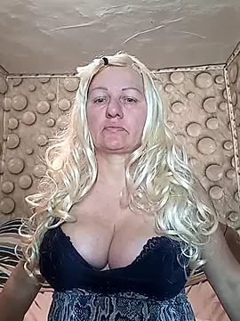 FameLara online show from April 9, 1:38 am