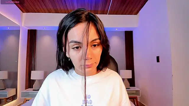 Snapshot of martina_mancini chatting on May 11, 12:33 pm martina mancini online show from May 11, 12:33 pm
