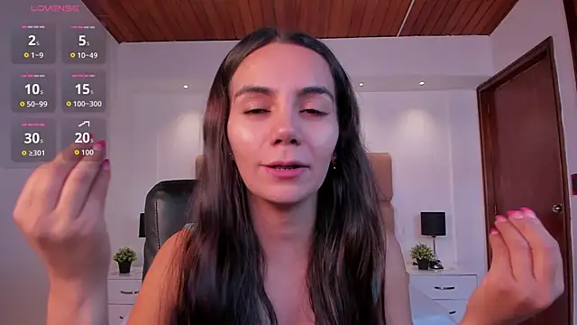 Snapshot of martina_mancini chatting on June 24, 1:10 pm martina mancini online show from June 24, 1:10 pm