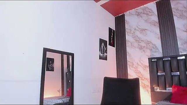 Snapshot of katherina_diaz chatting on July 1, 2:02 am katherina diaz online show from July 1, 2:02 am