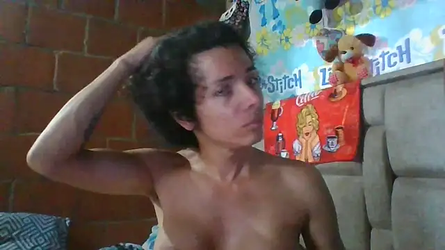 Snapshot of Nadia_Monroe chatting on May 16, 9:24 pm Nadia Monroe online show from May 16, 9:24 pm