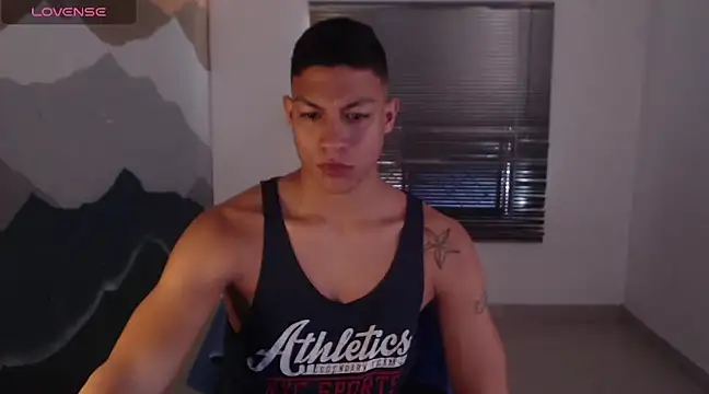 Snapshot of aalan_foxter chatting on February 2, 3:39 pm aalan foxter online show from February 2, 3:39 pm