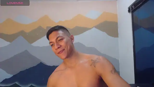 Snapshot of aalan_foxter chatting on February 18, 6:04 am aalan foxter online show from February 18, 6:04 am