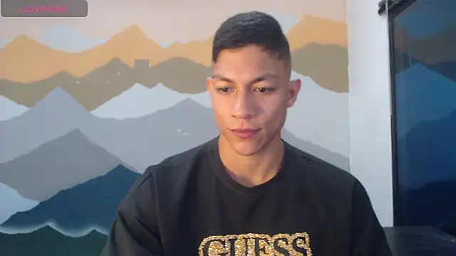 Snapshot of aalan_foxter chatting on March 2, 12:09 am aalan foxter online show from March 2, 12:09 am