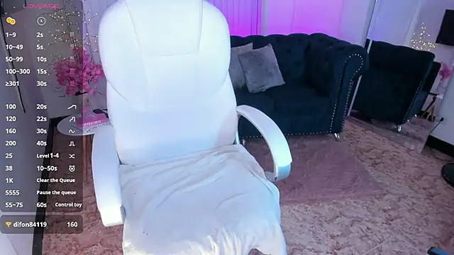 zooe wills online show from March 19, 6:24 am