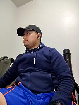 Snapshot of Potro23hotzen chatting on December 26, 6:22 pm Potro23hotzen online show from December 26, 6:22 pm