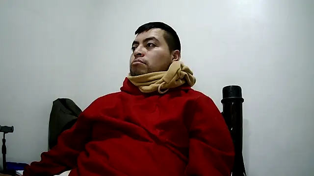 Snapshot of Potro23hotzen chatting on January 5, 9:14 pm Potro23hotzen online show from January 5, 9:14 pm