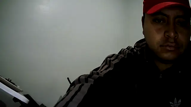 Snapshot of Potro23hotzen chatting on January 7, 6:56 pm Potro23hotzen online show from January 7, 6:56 pm