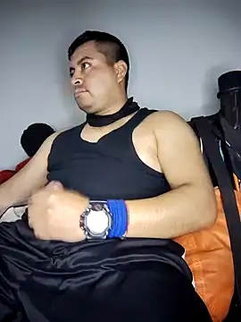 Snapshot of Potro23hotzen chatting on February 2, 10:28 pm Potro23hotzen online show from February 2, 10:28 pm