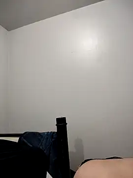 Snapshot of Potro23hotzen chatting on September 27, 2:27 am Potro23hotzen online show from September 27, 2:27 am