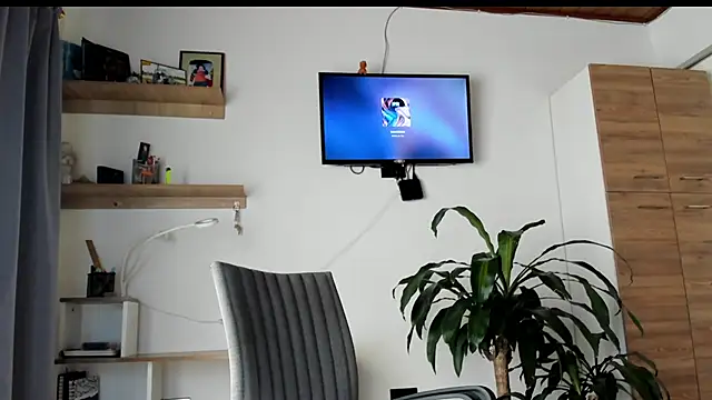 manucute 23  online show from April 5, 4:48 pm