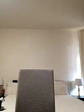 GiseleReine online show from February 11, 8:58 am