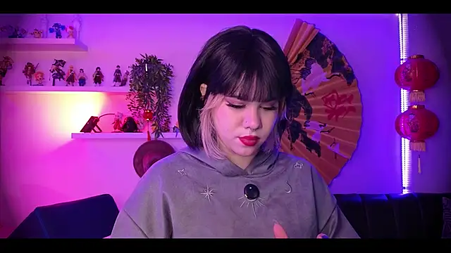 albaismynameX online show from March 10, 12:21 pm