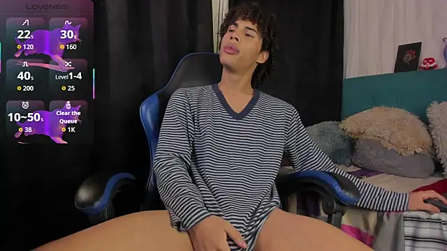 Snapshot of kleo_helenos chatting on February 19, 1:01 am kleo helenos online show from February 19, 1:01 am