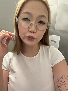 Aiko Yumi online show from March 14, 4:23 pm