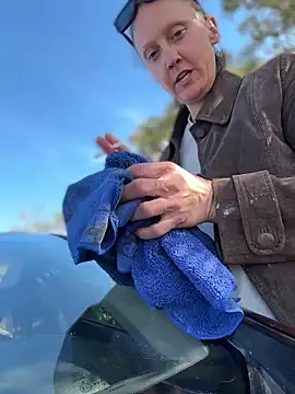 Snapshot of SexyB214 chatting on December 23, 9:18 pm SexyB214 online show from December 23, 9:18 pm